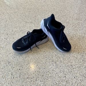 Women's Hoka Clifton 8 wide. Size 5.5. Black and white.